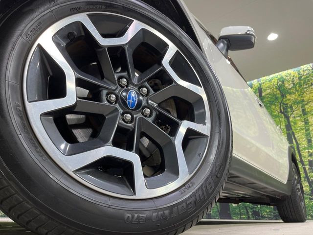 �y����17�C���`�A���~�z�C�[���z�O�ςɃ}�b�`���������A���~�z�C�[���𑕒����Ă���܂��B�e��ЊO�A���~�z�C�[����A�X�^�b�h���X�^�C�����戵�����Ă���܂��B���񂲑��k����������