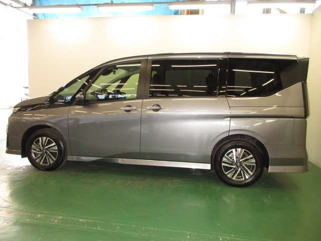 セレナ1.4 e-POWER ハイウェイスターV