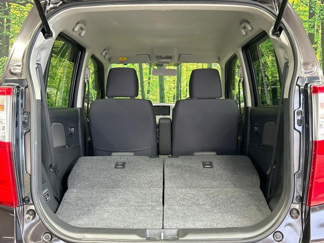 ���i�̂���������ʋ΁A���}���ɏ\���ȉ׎��X�y�[�X���m�ۂ��Ă���܂��B�Z�J���h�V�[�g��|���ƁA�傫�ȉו��̐ύڂ��\�ł���