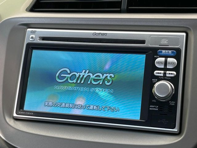 �y�����i�r�z�l�C�̏����i�r�𑕔����Ă���܂��B�i�r�̎g���₷���͂������A�I�[�f�B�I�@�\���[��!�L�����v�◷�s�͂������A�ʋ΂┃�����ȂǕ��i�̃h���C�u���y�����Ȃ�͂���