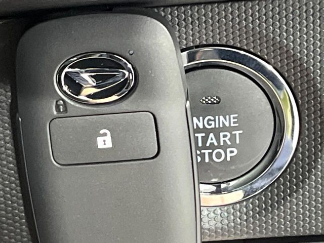 �y�L�[�t���[�V�X�e���z�J�o����|�P�b�g�ɓ��ꂽ�܂܂ł��h�A�̎{���E�������\�ȃX�}�[�g�L�[�𑕔��B�G���W���̃I���E�I�t�����J�M�����o���K�v����������Ƃ��Ă��֗��ł���