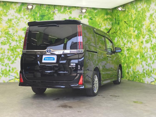 ノア1.8 ハイブリッド Si W×B III