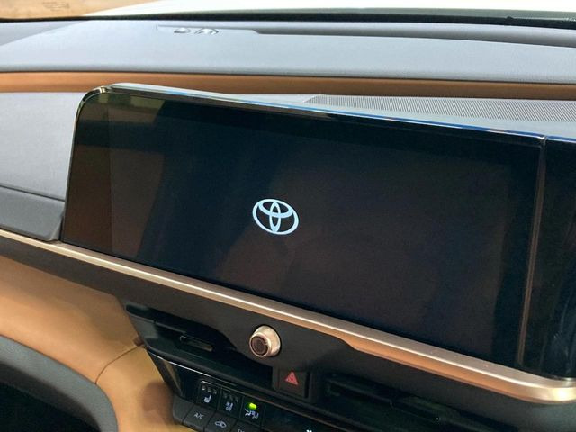 クラウンスポーツ2.5 Z E-Four 4WD