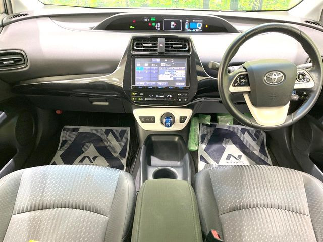 プリウス1.8 S セーフティ プラス