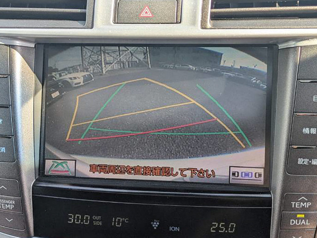 �J���[�o�b�N�J�������t���Ă��܂�!�o�b�N�ɃM�A������ƁA������E�������I�Ƀ}���`��ʂɉf���o����܂�!������邭�����܂��̂ŁA�������֗�!!��x�g���ƃJ���������ɂ͏�肽���Ȃ���!