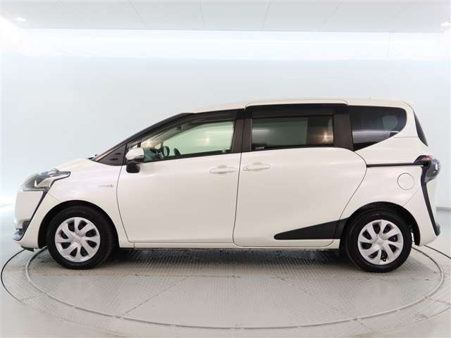 シエンタハイブリッド 1.5 G クエロ