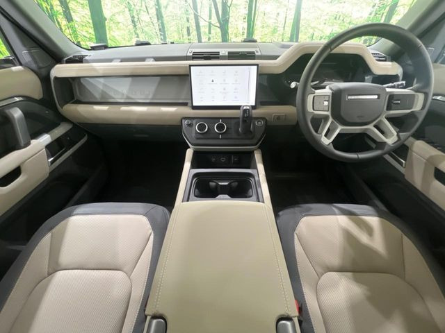 ディフェンダー110 X ダイナミック HSE 2.0L P300e 4WD
