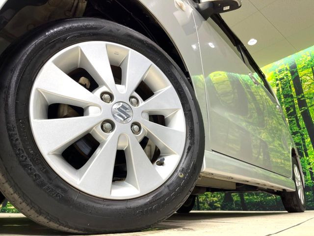 【○○インチアルミホイール】外観にマッチしたアルミホイールを装着しております。各種アルミホイールや、スタッドレスタイヤも取扱いしております。是非ご相談ください♪