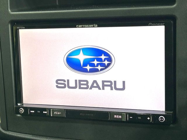 �y�����i�r�z�l�C�̏����i�r�𑕔����Ă���܂��B�i�r�̎g���₷���͂������A�I�[�f�B�I�@�\���[��!�L�����v�◷�s�͂������A�ʋ΂┃�����ȂǕ��i�̃h���C�u���y�����Ȃ�͂���