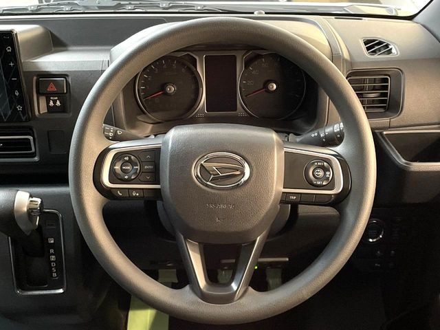 �y�X�e�A�����O�X�C�b�`�z�^�]���A�O������ڐ������炷���ƂȂ��A�I�[�f�B�I���̑��삪�\�ȕ֗��@�\!���S&���K�ȃh���C�u�����o���Ă���܂���