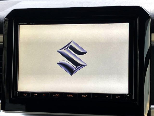 �y����8�C���`�i�r�z�C���e���A�ɗn�����ރX�^�C���b�V���ȁu��p�݌v�v���[�J�[�i�r�𑕔��􎋔F���⑀�쐫�ȂǊ�{���\�ɂ��D��A���㎿�ȃJ�[���C�t�����y���݂��������܂��B