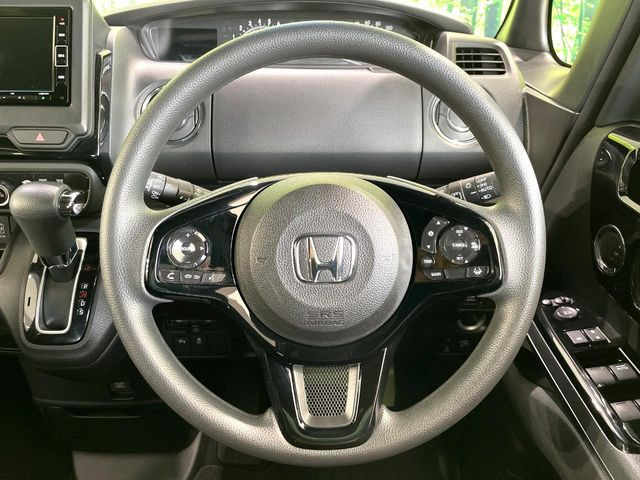 �y�X�e�A�����O�X�C�b�`�z�^�]���A�O������ڐ������炷���ƂȂ��A�I�[�f�B�I���̑��삪�\�ȕ֗��@�\!���S&���K�ȃh���C�u�����o���Ă���܂���