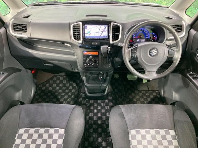 ソリオ1.2 ブラック＆ホワイト