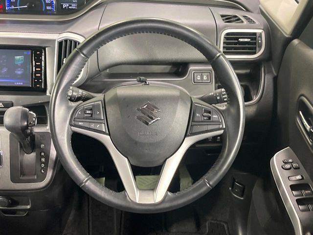 �y�X�e�A�����O�X�C�b�`�z�^�]���A�O������ڐ������炷���ƂȂ��A�I�[�f�B�I���̑��삪�\�ȕ֗��@�\!���S&���K�ȃh���C�u�����o���Ă���܂���