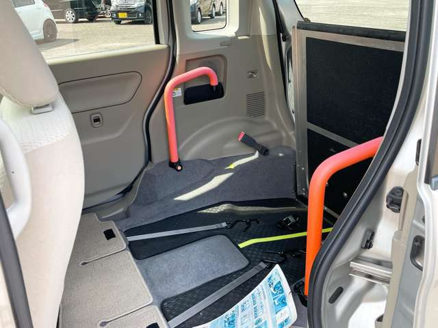 ���Ђł͌��I�������Ԃ𖈌���ʂɎd������s�Ȃ��A�����߂₷�����i�ł��񋟂��Ă���܂���