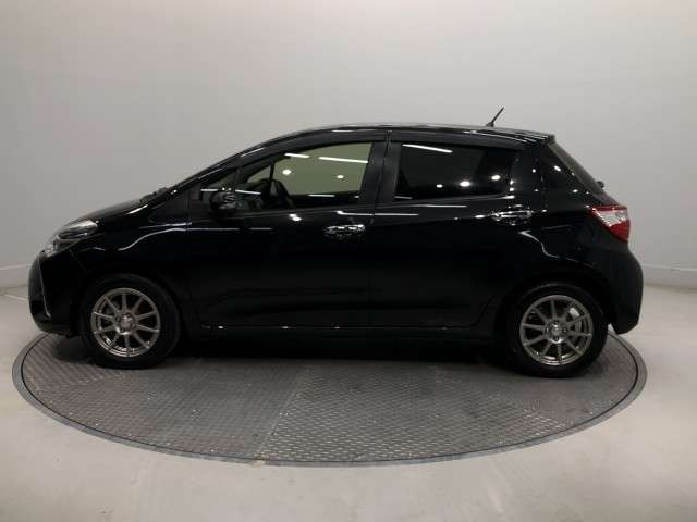 ヴィッツ1.3 F セーフティ エディションIII