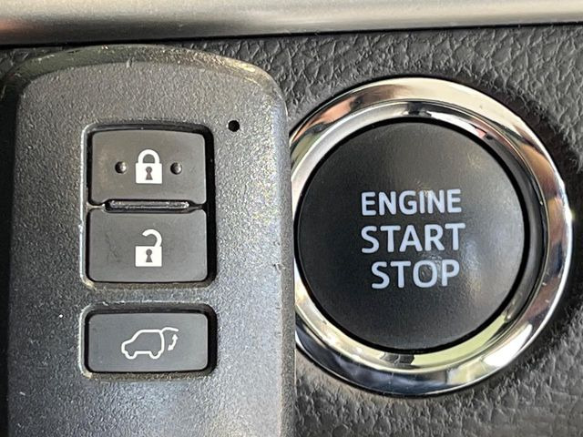 �y�X�}�[�g�L�[�z�J�o����|�P�b�g�ɓ��ꂽ�܂܂ł��h�A�̎{���E�������\�ȃX�}�[�g�L�[�𑕔��B�G���W���̃I���E�I�t�����J�M�����o���K�v����������Ƃ��Ă��֗��ł���