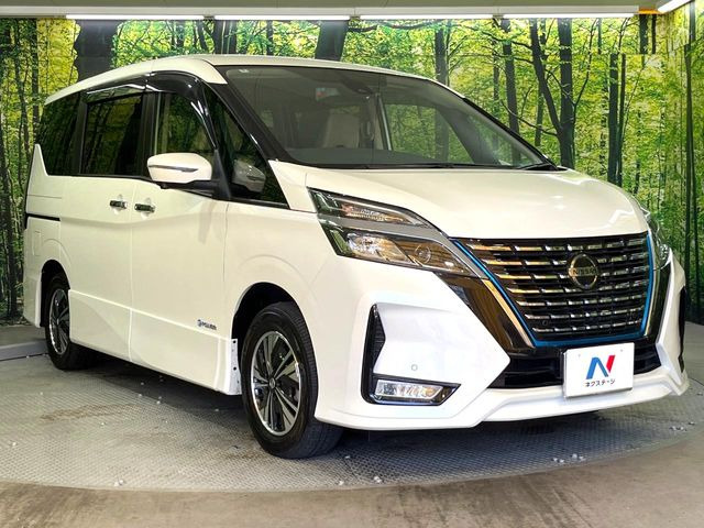 高透明度のガラス皮膜で撥水はもちろん、上質なツヤ・光沢を実現。紫外線や酸性雨から大切な愛車を保護し、色あせ・劣化を防止。「弾スプラッシュコート」、「弾プリミッサコート」からお選びいただけます。