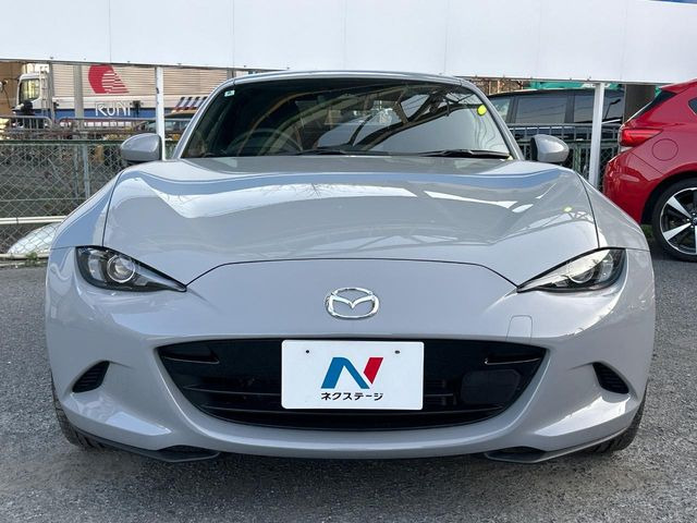 安心の最長10年・走行無制限保証(有償)をご用意。保証内容も充実はもちろん、無料点検&オイル交換や、年中無休の全国・24時間ロードサービスも付帯されておりますのでご安心下さい。