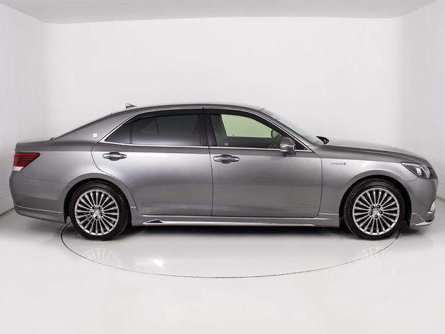 お探しの方必見OP18AW付!大人気のオプション装備純正18インチアルミホイール!