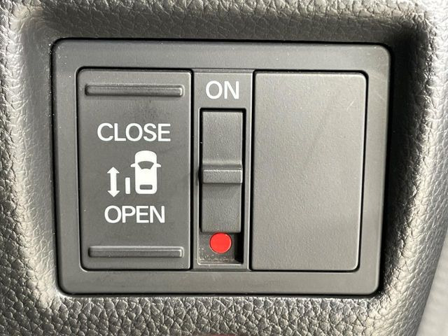 �y�p���[�X���C�h�h�A�z�X�}�[�g�L�[��^�]�Ȃ̃X�C�b�`�ŃX���C�h�h�A�̊J���\���d��������͂����ăh�A���J����K�v�������A���������q�l�ł��A�d���ו��������Ă��鎞�����N�ɊJ���߂ł��܂���