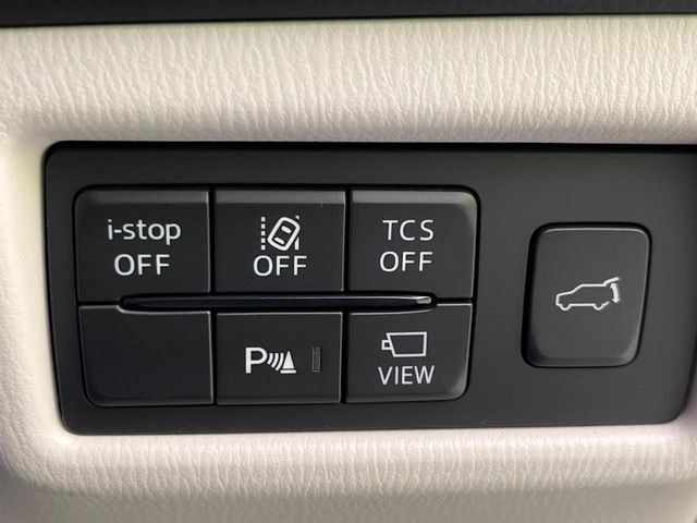 �yi-ACTIVESENSE�z���s���ɑO���̎ԗ�����F�����A�Փ˂������Ȏ��͌x��ƃu���[�L�ŏՓˉ���Ɣ�Q�y�����A�V�X�g�B�����S�Ƀh���C�u�����y���݂��������܂��B