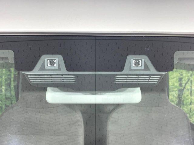 �y�f���A���J�����u���[�L�T�|�[�g�z���s���ɑO���̎ԗ�����F�����A�Փ˂������Ȏ��͌x��ƃu���[�L�ŏՓˉ���Ɣ�Q�y�����A�V�X�g�B�����S�Ƀh���C�u�����y���݂��������܂��B