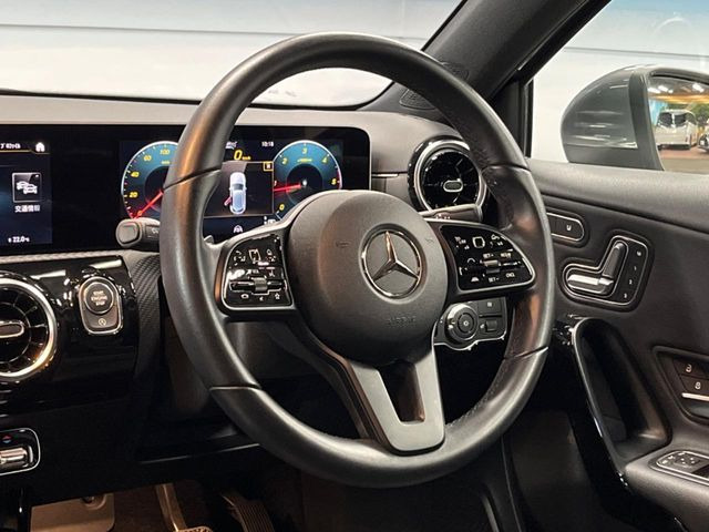 ���n���h�����̃X�������Ȃ��A���ꂢ�ȏ�Ԃ��ێ����Ă���܂��B�e�X�C�b�`���̓�����m�F�ς݂ł��B