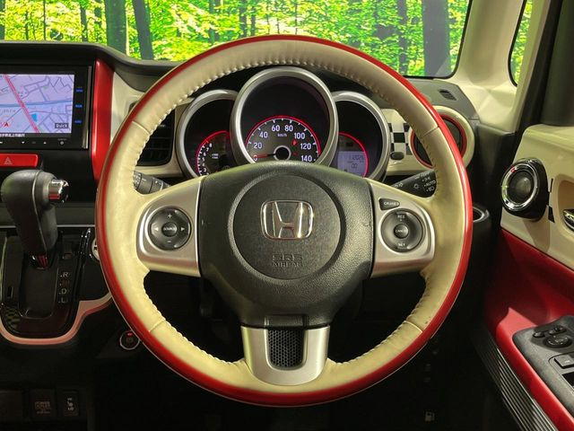 �y�����v�����X�e�A�����O�z�㎿�Ȋv���g�p���邱�ƂŁA��ɂ����������݂ƂĂ��^�]���₷���n���h���ł���