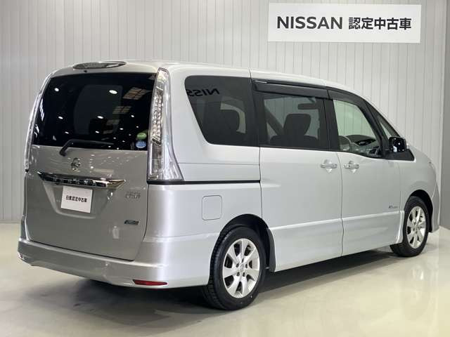 セレナ2.0 ハイウェイスター S-HYBRID