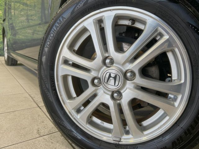 �y����14�C���`�A���~�z�C�[���z�O�ςɃ}�b�`���������A���~�z�C�[���𑕒����Ă���܂��B�e��ЊO�A���~�z�C�[����A�X�^�b�h���X�^�C�����戵�����Ă���܂��B���񂲑��k����������