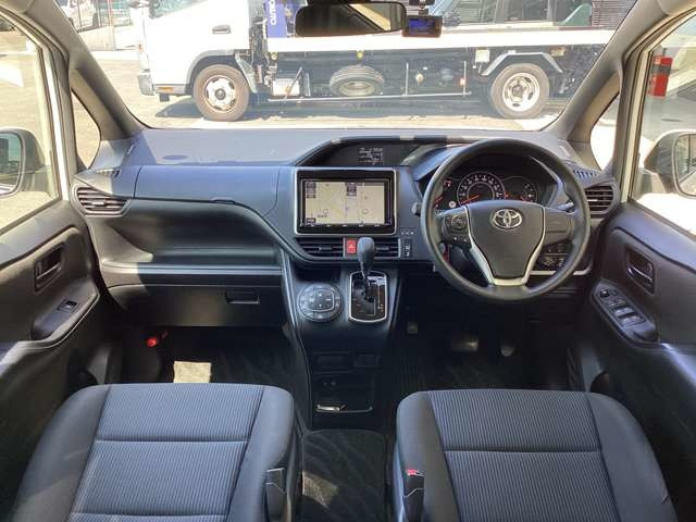 ヴォクシー2.0 X