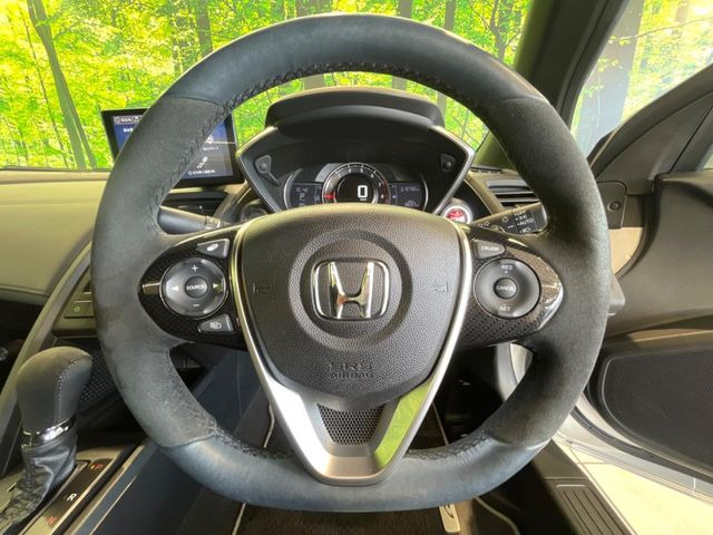 �y�����v�����X�e�A�����O�z�㎿�Ȋv���g�p���邱�ƂŁA��ɂ����������݂ƂĂ��^�]���₷���n���h���ł���