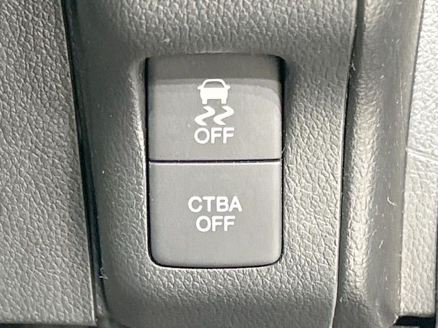 �y�V�e�B�u���[�L�A�N�e�B�u�V�X�e���z�ᑬ���s���ɑO���̎ԗ�����F�����A�Փ˂������Ȏ��͌x��ƃu���[�L�ŏՓˉ���Ɣ�Q�y�����A�V�X�g�B�����S�Ƀh���C�u�����y���݂��������܂��B