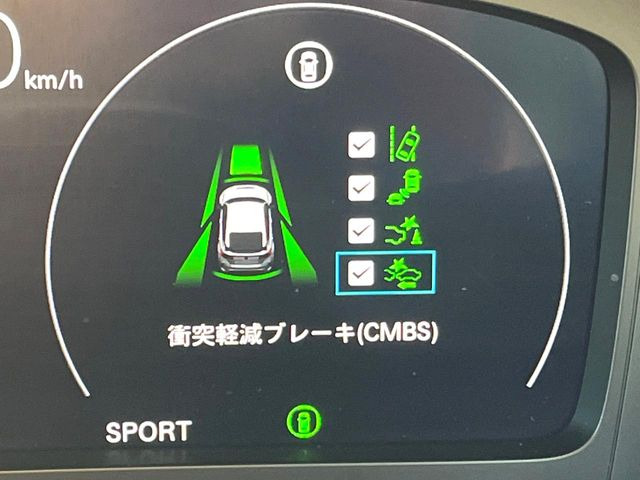 �y�z���_�Z���V���O�z���s���ɑO���̎ԗ�����F�����A�Փ˂������Ȏ��͌x��ƃu���[�L�ŏՓˉ���Ɣ�Q�y�����A�V�X�g�B�����S�Ƀh���C�u�����y���݂��������܂��B