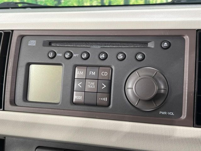 お好きな音楽を車内でお楽しみいただけます♪スピーカー交換・ウーハー追加などの音質向上や、最新ナビ・後席モニター等の取り付けも是非ご相談ください!