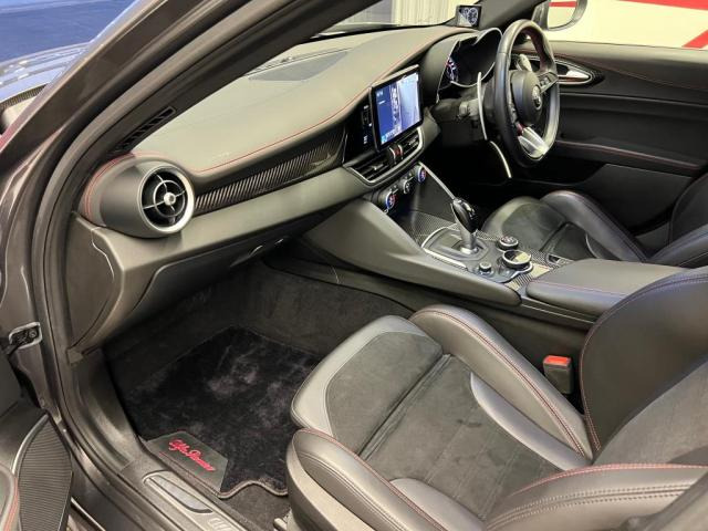 ジュリア2.9 V6 ビターボ クアドリフォリオ