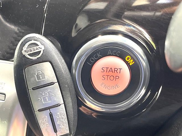 �yHonda�X�}�[�g�L�[�z�J�o����|�P�b�g�ɓ��ꂽ�܂܂ł��h�A�̎{���E�������\�ȃX�}�[�g�L�[�𑕔��B�G���W���̃I���E�I�t�����J�M�����o���K�v����������Ƃ��Ă��֗��ł���