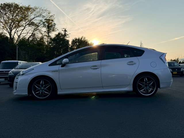 ���X�݌ɂ͊O���A�����N���[�j���O��ɓW�����A�����Ď��̏C�����̗L���A���[�^�[��������̗L������O�ҋ@�ւɂ�錟����S����{���Ă���܂��B�Ԍ��A�����A����h�������ЂőΉ��ł��܂��̂ł����S���������B