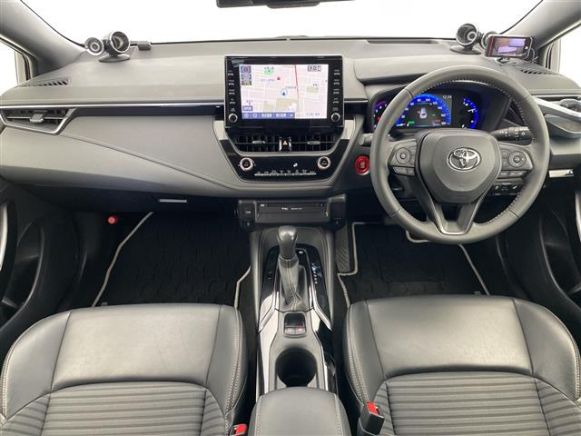 カローラツーリング1.8 ハイブリッド W×B