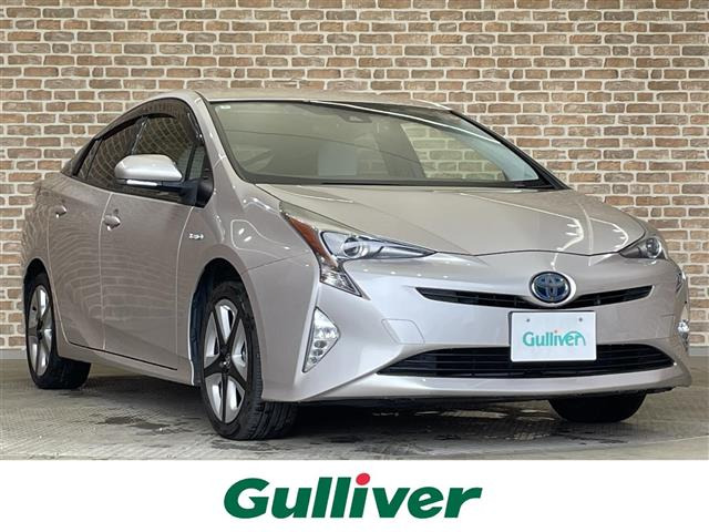 プリウス1.8 S ツーリングセレクション E-Four 4WD