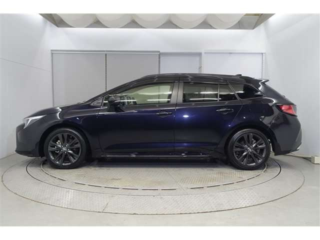 カローラツーリング1.8 ハイブリッド W×B