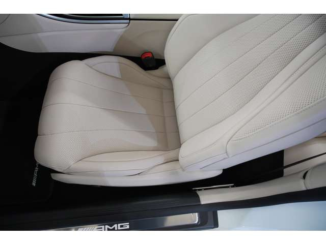 <CLE53 4�}�`�b�N+�J�u���I�� ��p����>�E20�C���`AMG�A���~�z�C�[���E�O���[�u���[�L�L�����p�[�EAMG RIDE CONTROL�T�X�y���V����