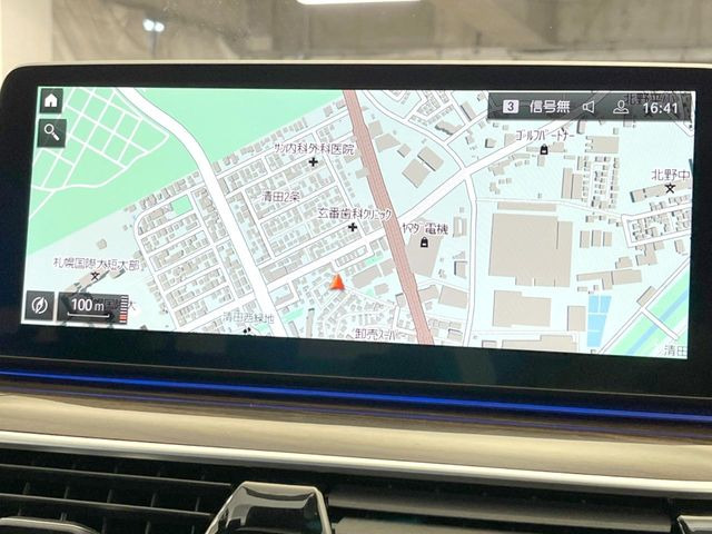 �������i�r:��̊��̂���i�r�́A����������ԓ������o���Ă���܂��B�I�[�f�B�I�@�\���[�����Ă���܂��̂ŁA�^�]�����y���߂܂���