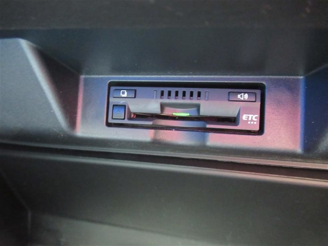 ハリアー2.5 ハイブリッド E-Four プレミアム 4WD