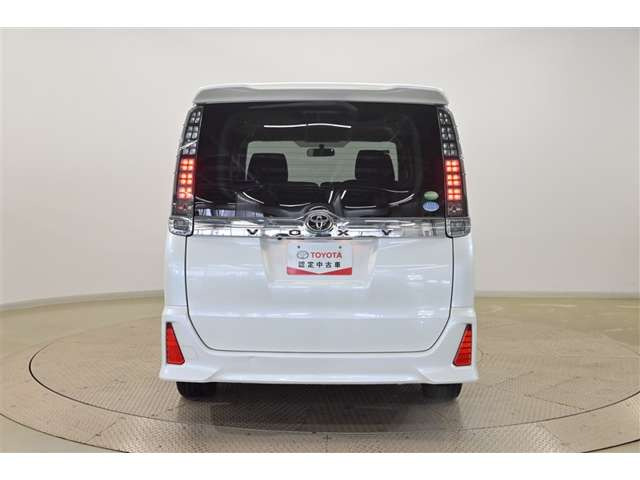 ヴォクシー2.0 ZS