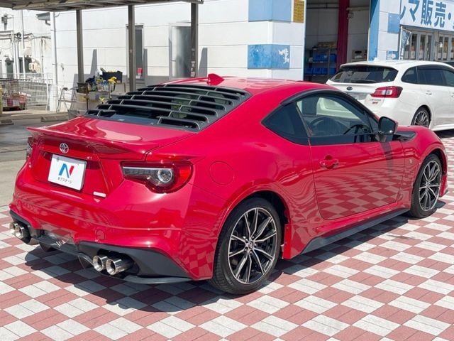 ☆全国のネクステージからお取り寄せが可能※!遠方の店舗に展示してあるクルマが気になる場合も、最寄りの店舗でご覧いただくことが可能です!是非私たちに要望をお聞かせください!※別途費用