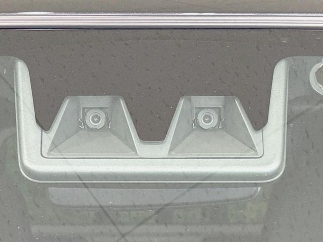 �y�X�}�[�g�A�V�X�g�z���s���ɑO���̎ԗ�����F�����A�Փ˂������Ȏ��͌x��ƃu���[�L�ŏՓˉ���Ɣ�Q�y�����A�V�X�g�B�����S�Ƀh���C�u�����y���݂��������܂��B