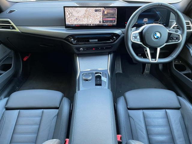 3シリーズセダン330e Mスポーツ