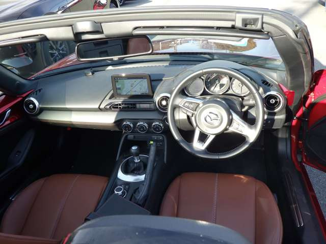 ロードスター1.5 ブラウン トップ